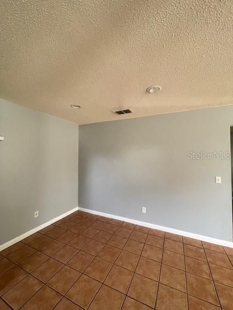 For Rent: $1,750 (3 beds, 2 baths, 1196 Square Feet)