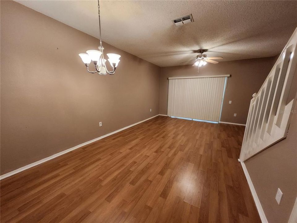 For Rent: $1,649 (2 beds, 1 baths, 1152 Square Feet)