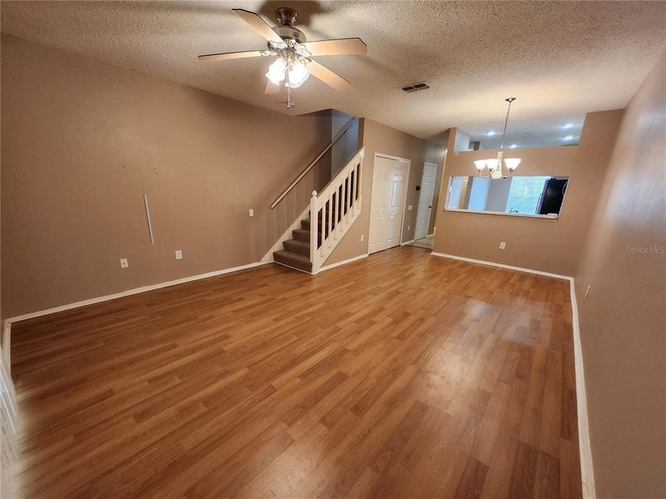 For Rent: $1,649 (2 beds, 1 baths, 1152 Square Feet)