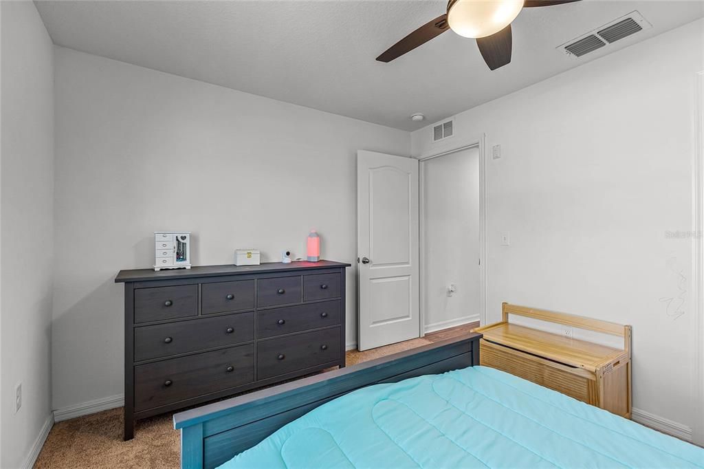 Active With Contract: $315,900 (3 beds, 2 baths, 1456 Square Feet)