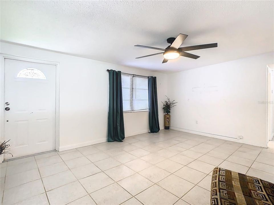 For Sale: $249,900 (2 beds, 2 baths, 1434 Square Feet)