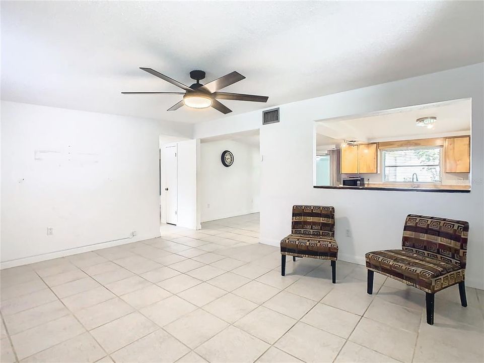 For Sale: $249,900 (2 beds, 2 baths, 1434 Square Feet)