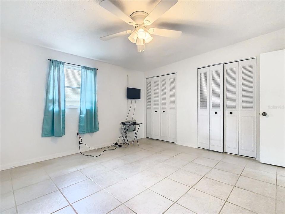 For Sale: $249,900 (2 beds, 2 baths, 1434 Square Feet)