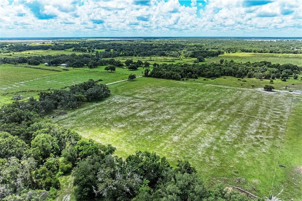 На продажу: $525,000 (10.00 acres)