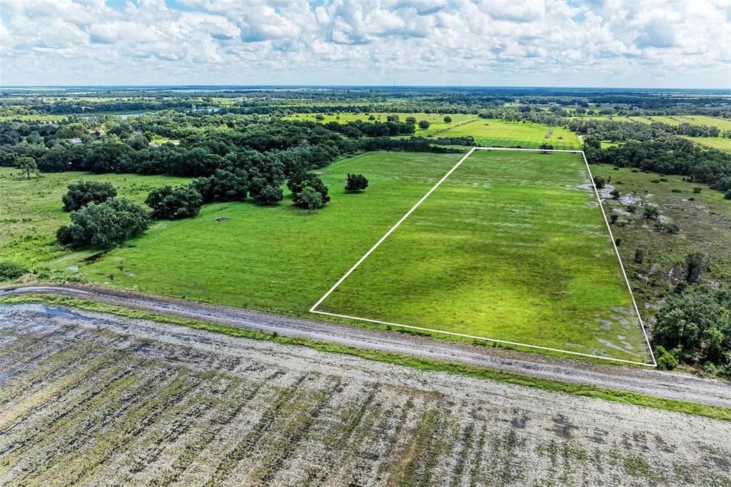 На продажу: $525,000 (10.00 acres)