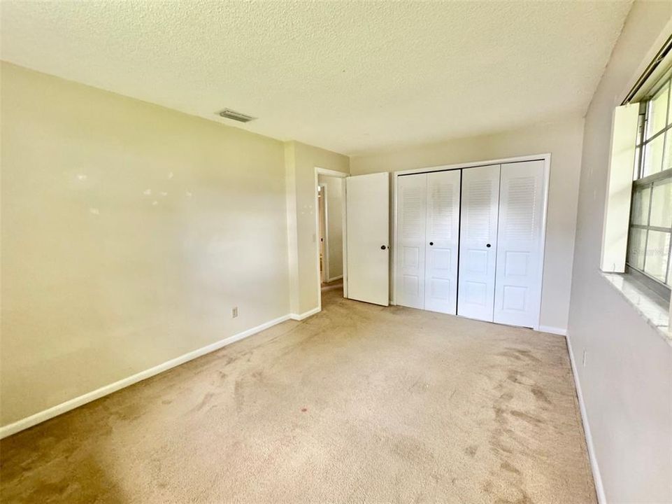 For Sale: $240,000 (2 beds, 2 baths, 1294 Square Feet)