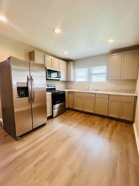 For Sale: $199,900 (3 beds, 2 baths, 1312 Square Feet)