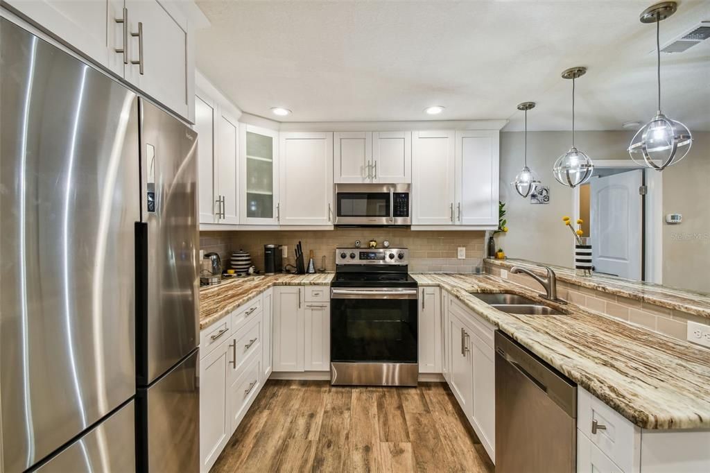 Active With Contract: $429,000 (3 beds, 2 baths, 1539 Square Feet)