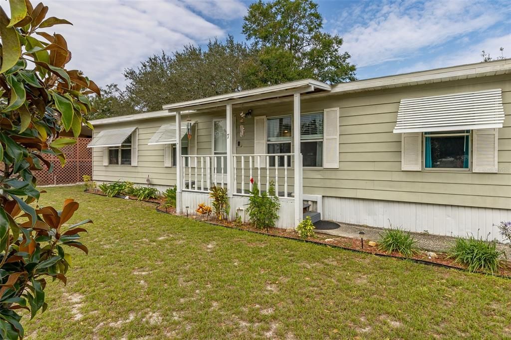 For Sale: $210,000 (3 beds, 2 baths, 1152 Square Feet)