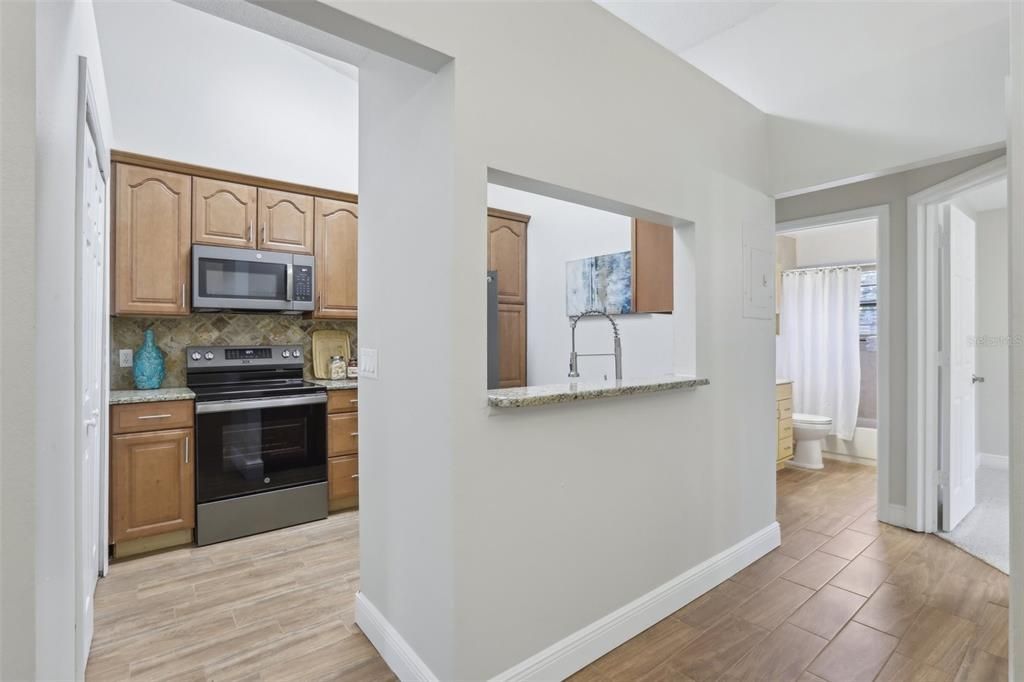 For Sale: $275,000 (3 beds, 2 baths, 1080 Square Feet)