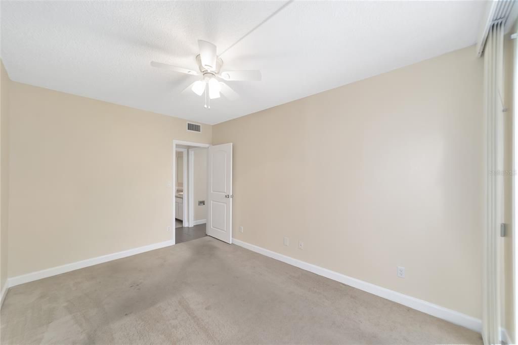 For Sale: $335,500 (3 beds, 2 baths, 1852 Square Feet)