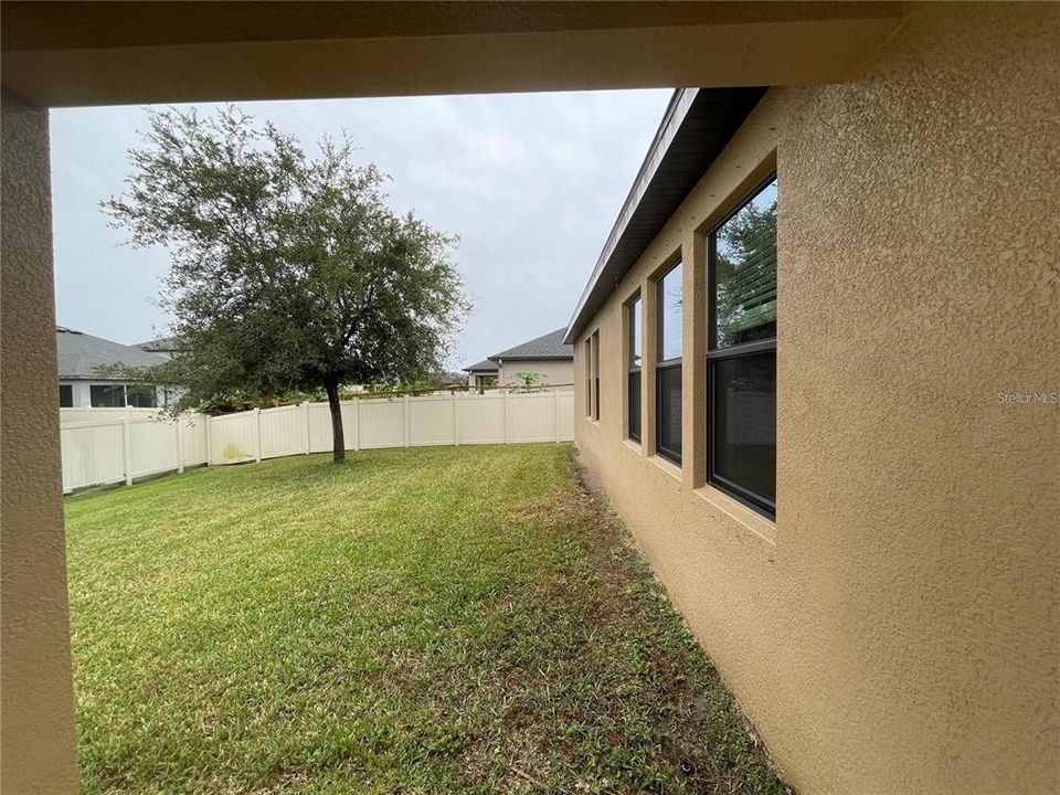 For Sale: $460,750 (4 beds, 2 baths, 2237 Square Feet)