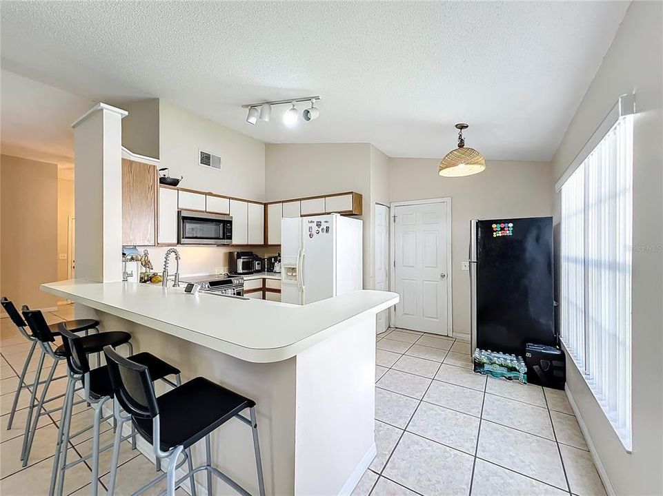 For Sale: $399,900 (3 beds, 2 baths, 1465 Square Feet)