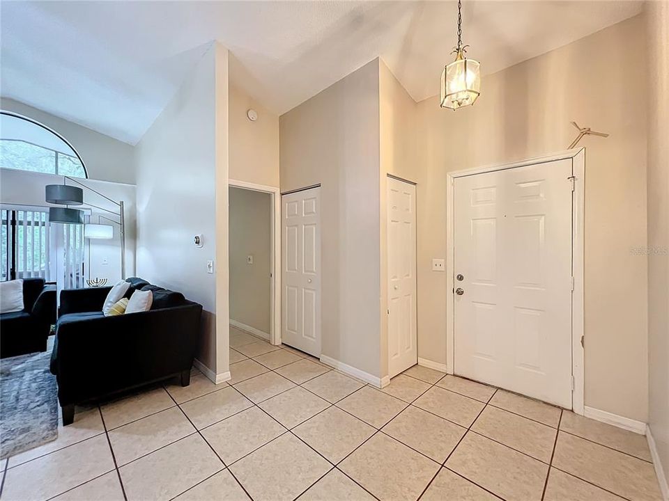 For Sale: $399,900 (3 beds, 2 baths, 1465 Square Feet)