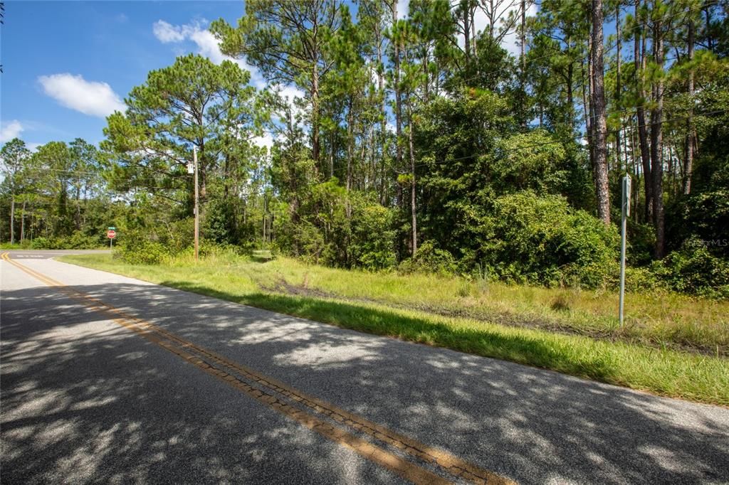 На продажу: $225,000 (1.84 acres)