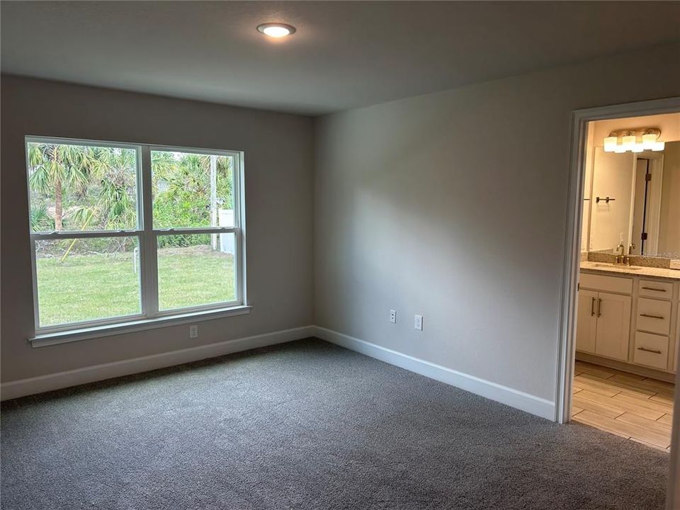 Active With Contract: $290,436 (3 beds, 2 baths, 1540 Square Feet)