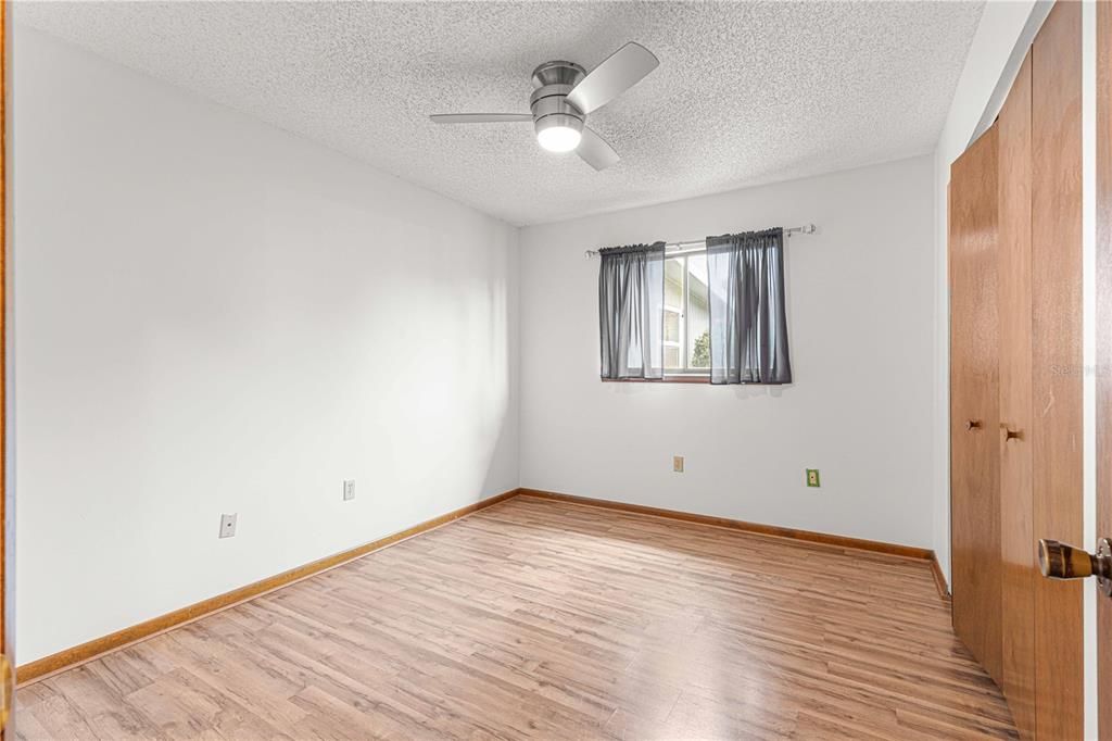 Active With Contract: $145,000 (2 beds, 2 baths, 1144 Square Feet)