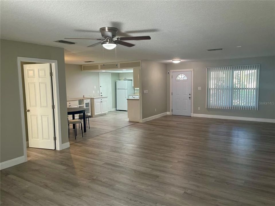 Active With Contract: $2,299 (3 beds, 2 baths, 1540 Square Feet)