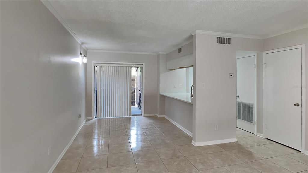 For Sale: $224,900 (2 beds, 1 baths, 1056 Square Feet)