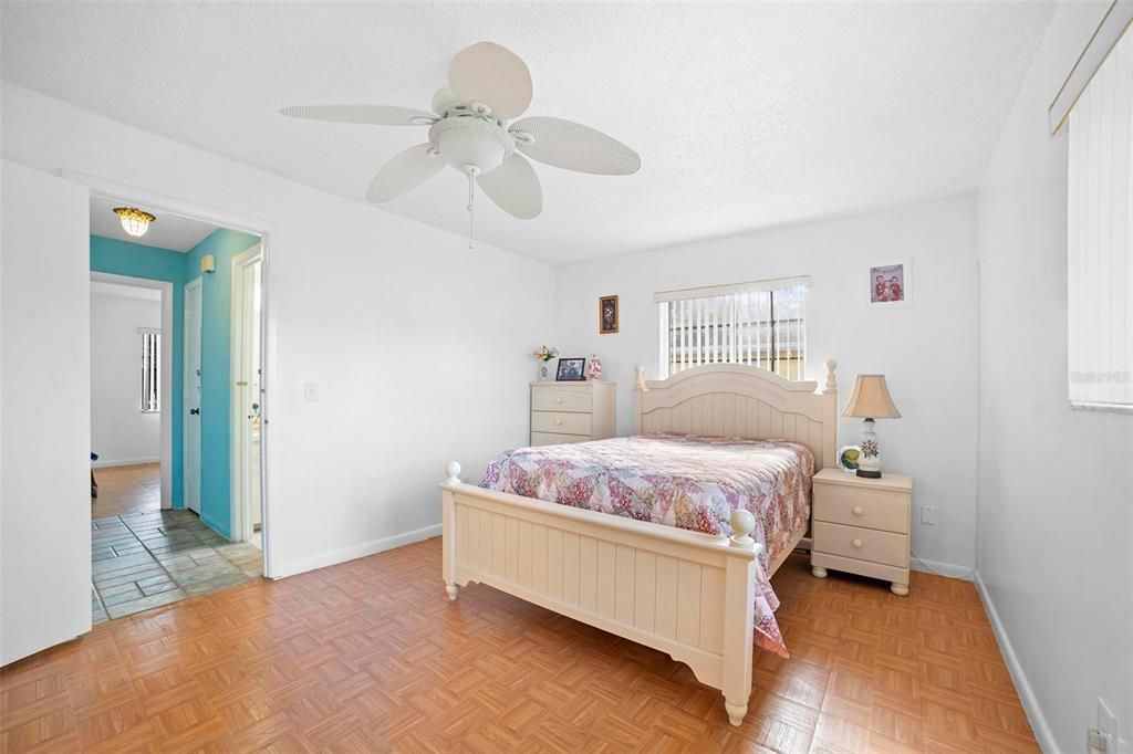 For Sale: $245,000 (2 beds, 2 baths, 1101 Square Feet)