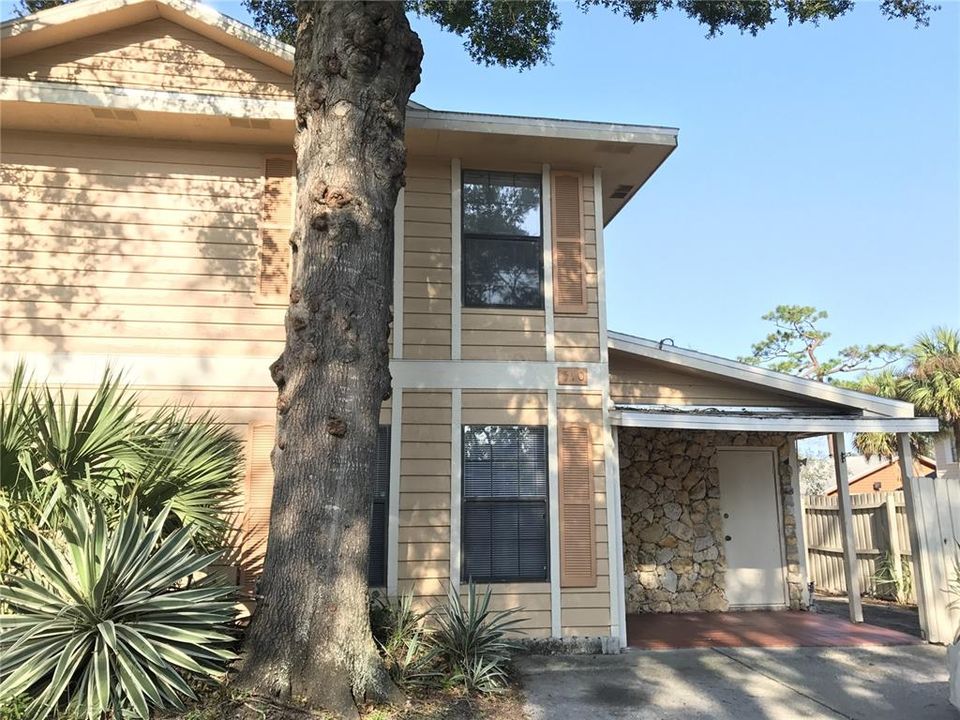 Active With Contract: $1,700 (3 beds, 2 baths, 1159 Square Feet)