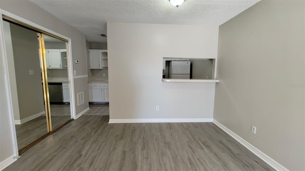 Active With Contract: $1,700 (3 beds, 2 baths, 1159 Square Feet)