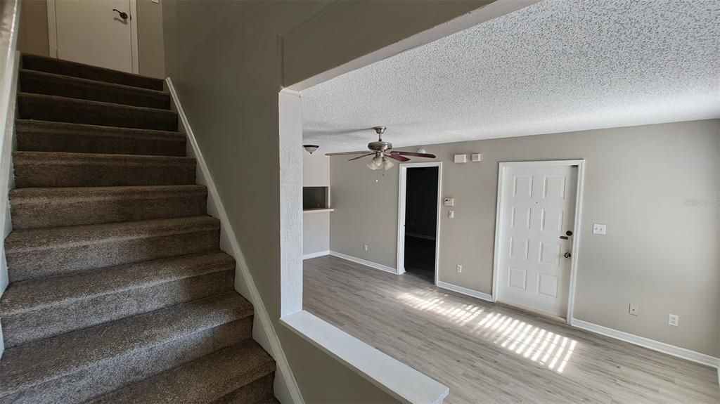 Active With Contract: $1,700 (3 beds, 2 baths, 1159 Square Feet)