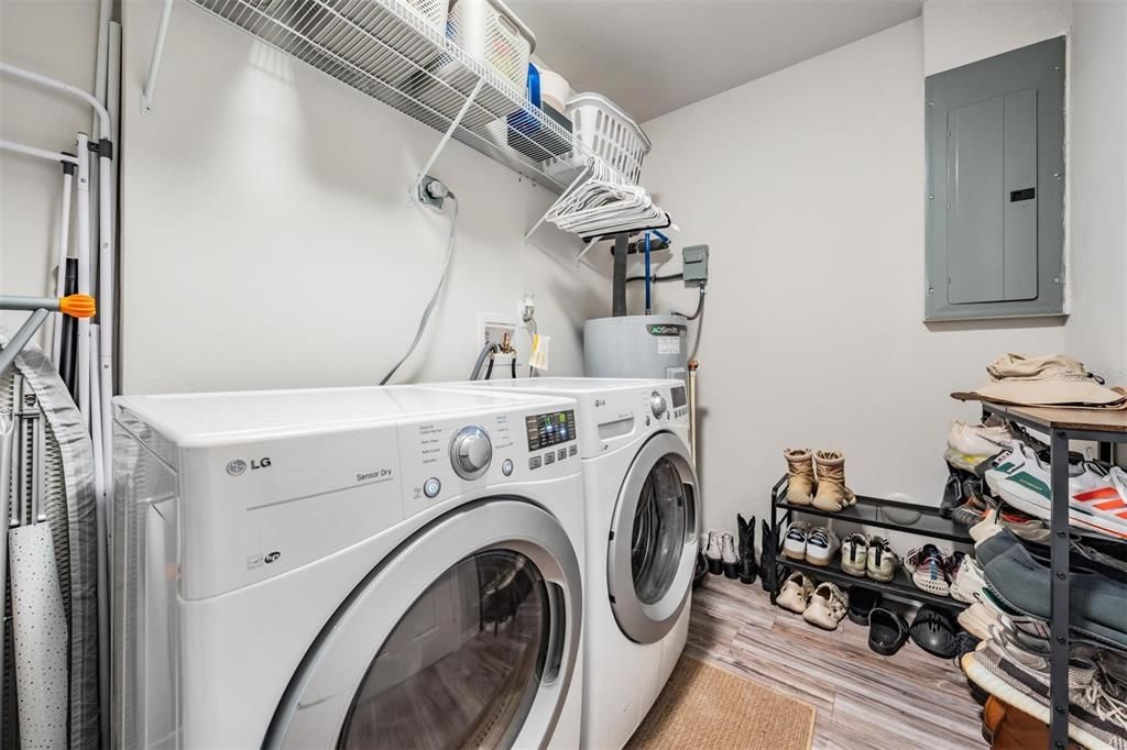 For Sale: $399,000 (3 beds, 2 baths, 1508 Square Feet)