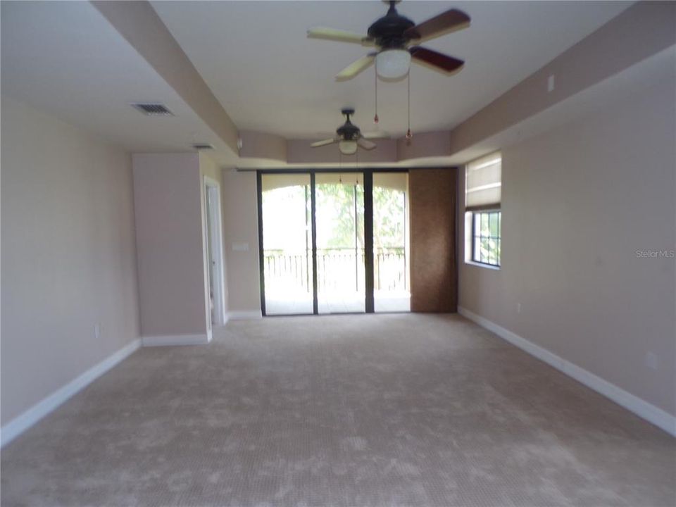 For Rent: $2,200 (3 beds, 2 baths, 1838 Square Feet)