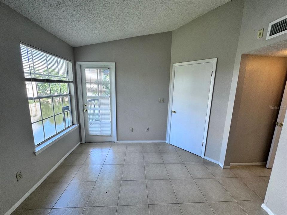 For Rent: $1,150 (1 beds, 1 baths, 526 Square Feet)