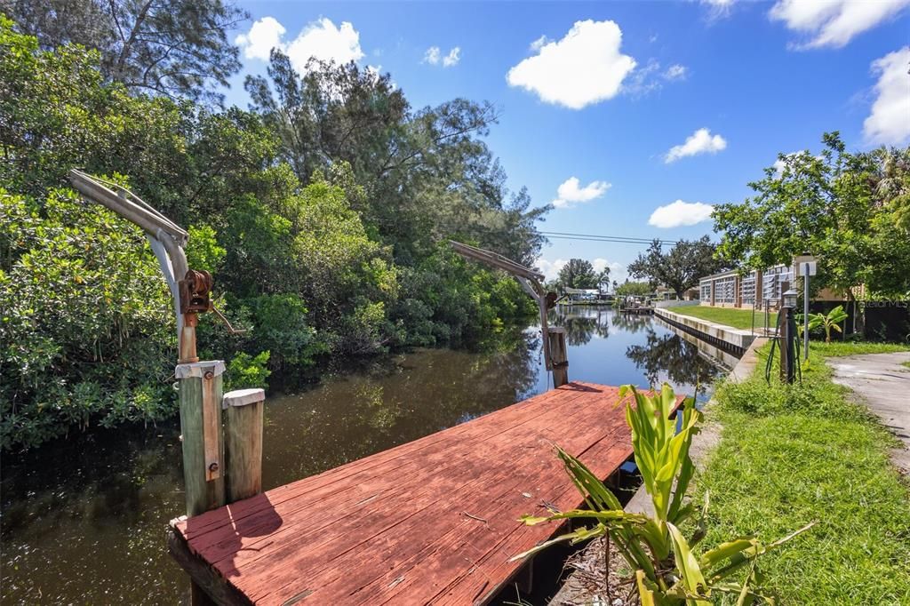 For Sale: $599,000 (3 beds, 2 baths, 1926 Square Feet)