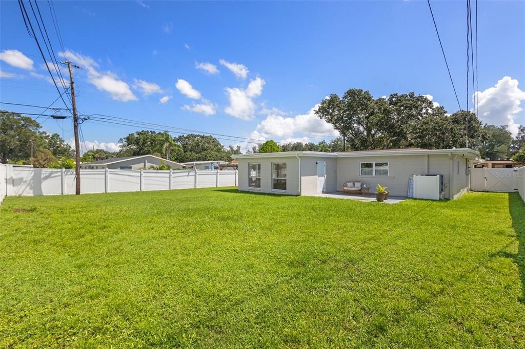 For Sale: $599,000 (3 beds, 2 baths, 1926 Square Feet)