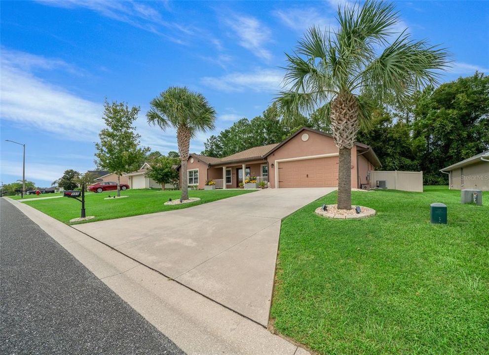 For Sale: $425,000 (3 beds, 2 baths, 1805 Square Feet)