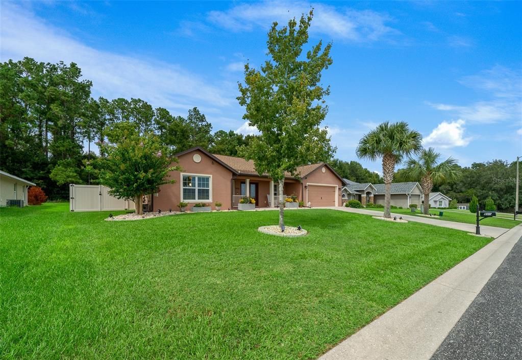 For Sale: $425,000 (3 beds, 2 baths, 1805 Square Feet)