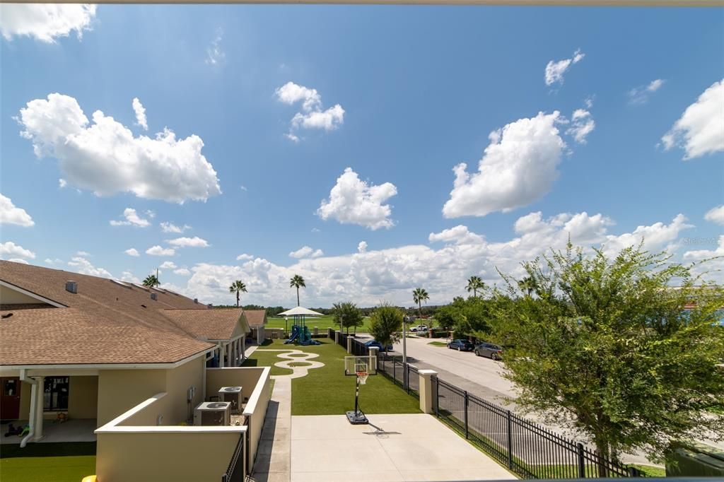 Active With Contract: $2,750 (3 beds, 3 baths, 1919 Square Feet)