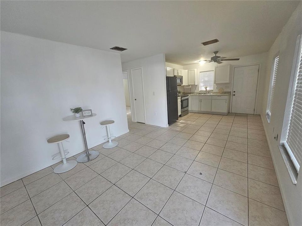 For Rent: $1,750 (2 beds, 2 baths, 1280 Square Feet)