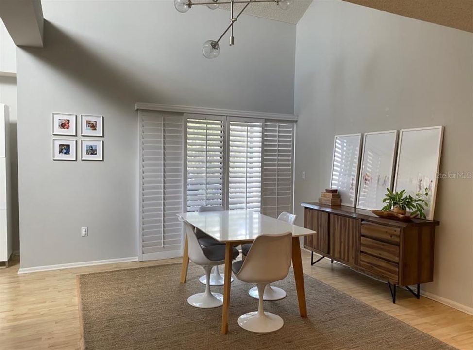 Active With Contract: $2,750 (2 beds, 2 baths, 1305 Square Feet)