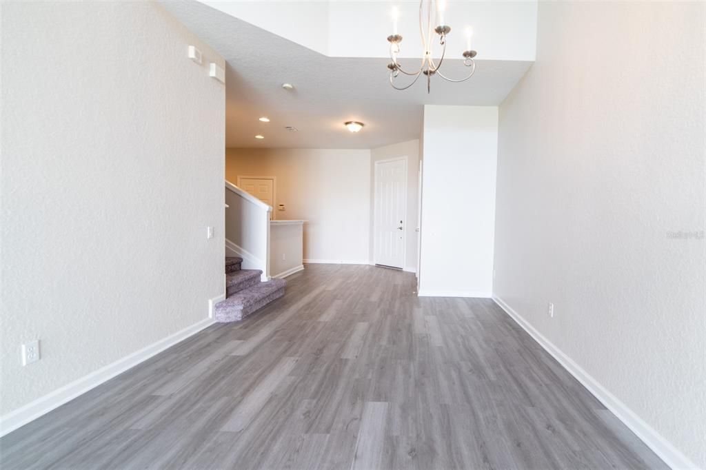 Active With Contract: $2,200 (3 beds, 3 baths, 2072 Square Feet)