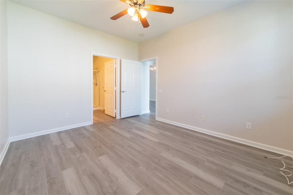 Active With Contract: $2,200 (3 beds, 3 baths, 2072 Square Feet)