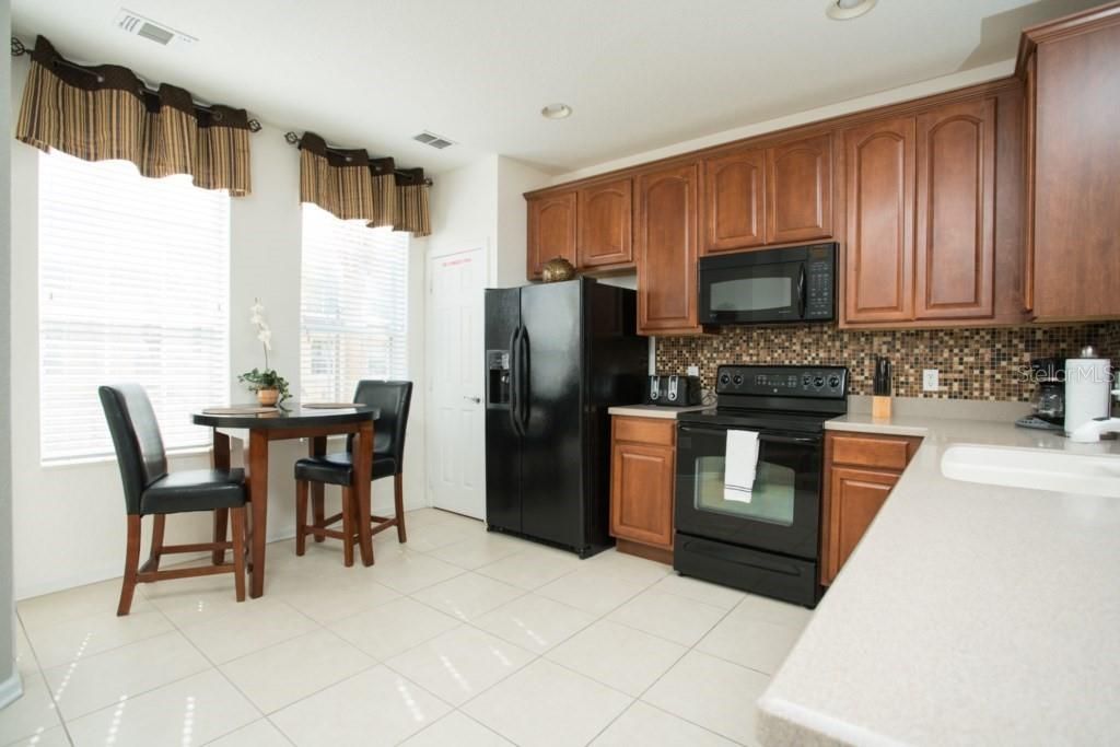 Kitchen with Breakfast high table