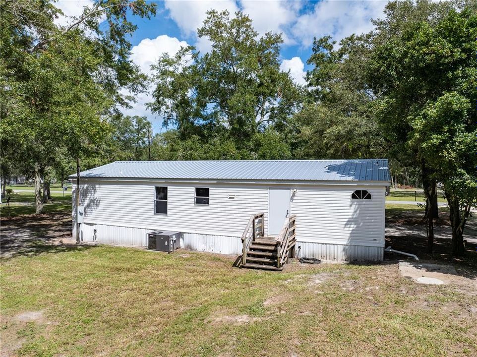 Active With Contract: $185,000 (3 beds, 2 baths, 1248 Square Feet)