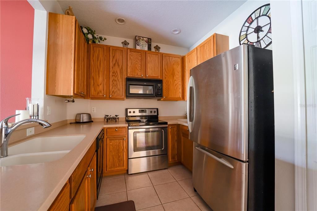 For Sale: $297,900 (3 beds, 2 baths, 1210 Square Feet)