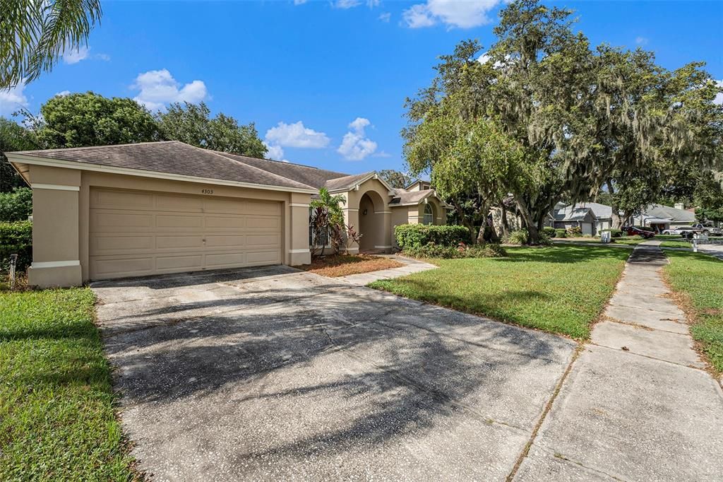 For Sale: $394,000 (3 beds, 2 baths, 1892 Square Feet)