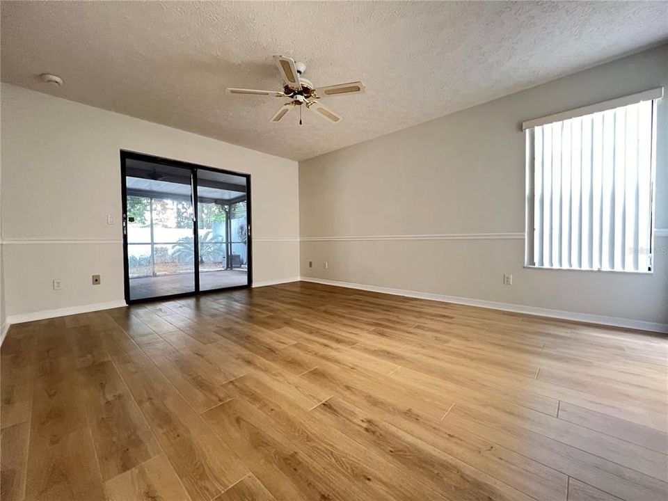 For Rent: $2,800 (3 beds, 2 baths, 2440 Square Feet)