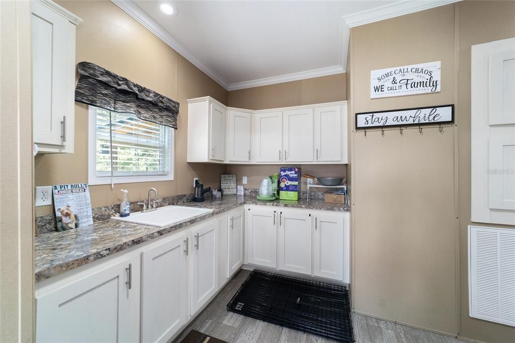 For Sale: $299,900 (3 beds, 2 baths, 1680 Square Feet)