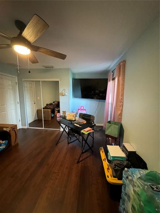 2nd bedroom