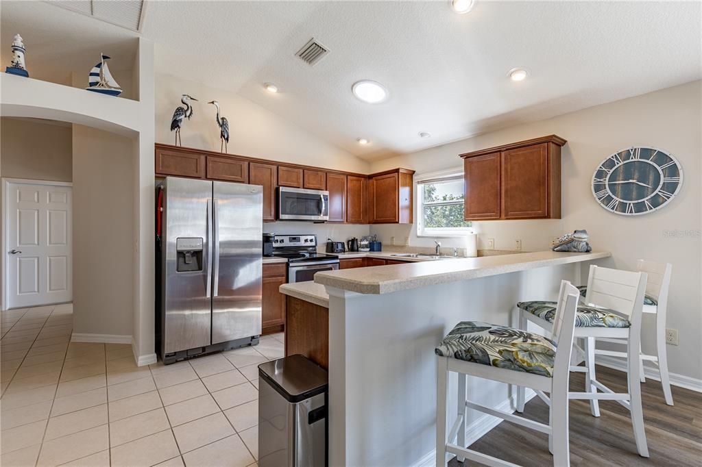 Kitchen Area w/Seating