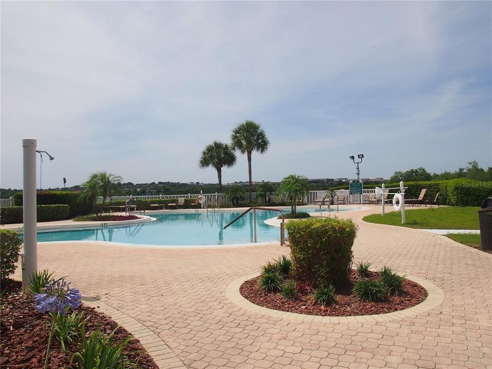 Heated relaxing pool