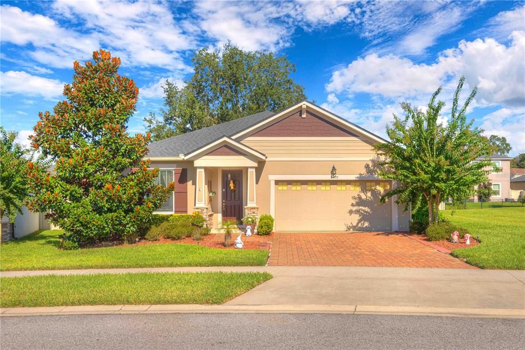 For Sale: $399,000 (3 beds, 2 baths, 1792 Square Feet)