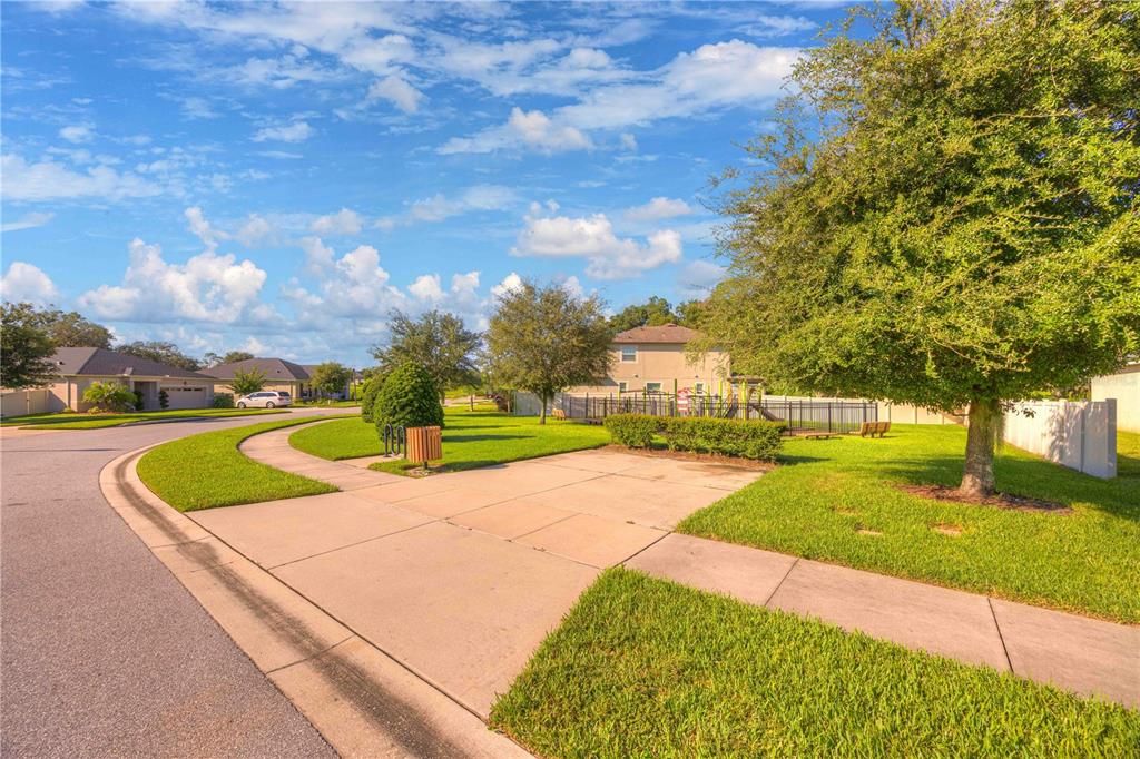 For Sale: $399,000 (3 beds, 2 baths, 1792 Square Feet)